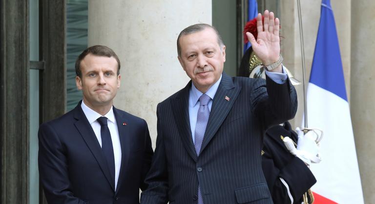 Betelt a pohár, összeurópai szankciókat követel a francia kormány Törökországgal szemben
