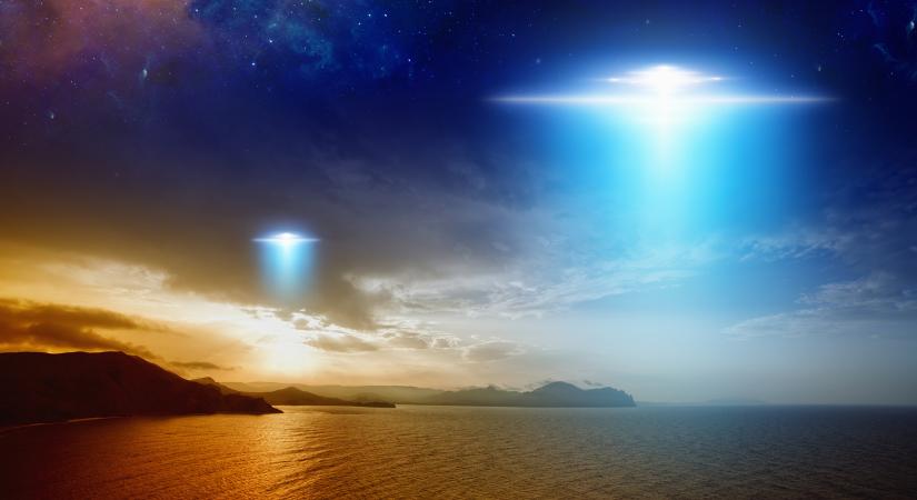 Furcsa jelek az égen: földönkívüliek üzenhettek ezzel az alakzattal - Videó