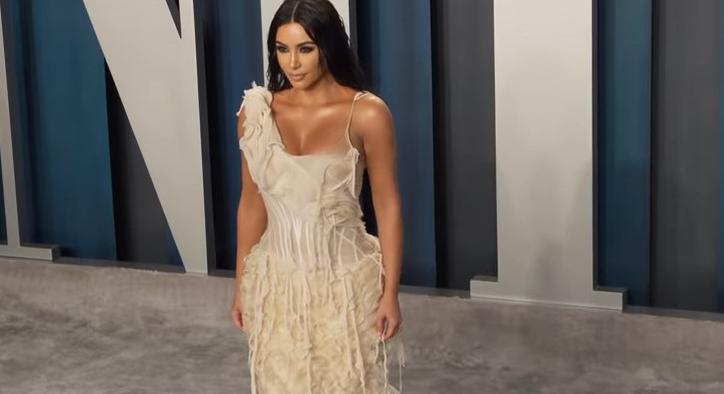 Elátkozták Kim Kardashiant születésnapi luxuspartija után