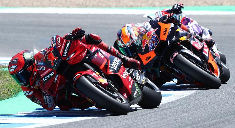 MotoGP: Bagnaia nyerte Binder előtt a piros zászlóval megszakított főfutamot Jerezben