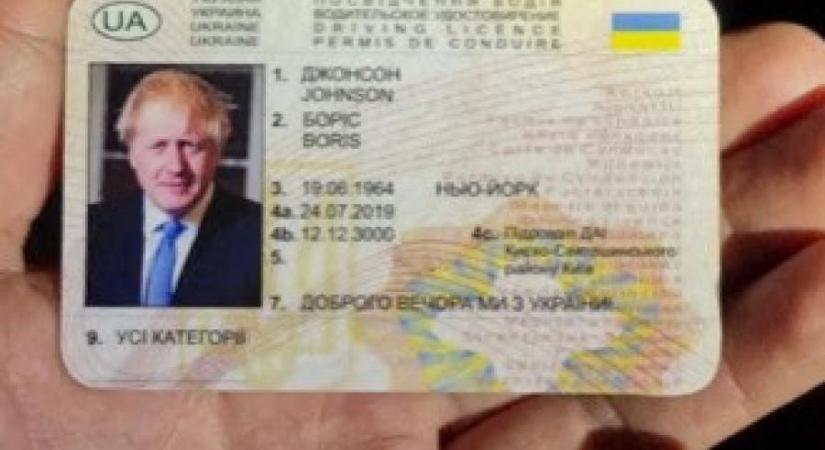 Ittas vezetésért kapcsolt le egy kamu Boris Johnsont a holland rendőrség