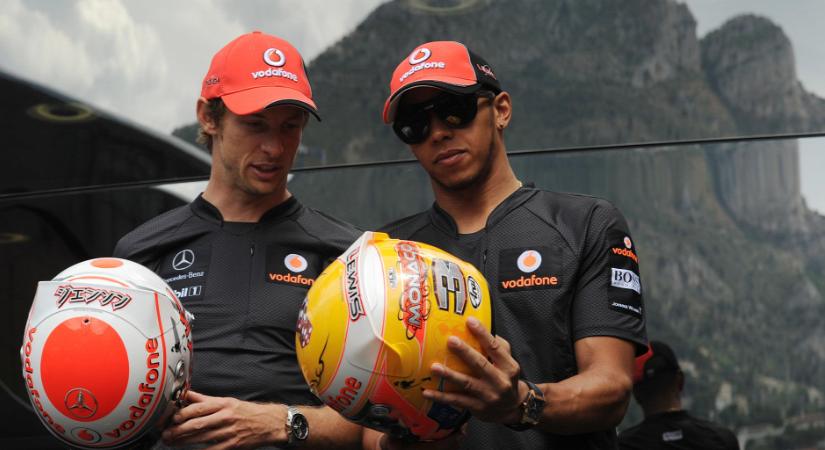 A korábbi F1-es világbajnok pilóta megszólalt Lewis Hamilton jövőjéről