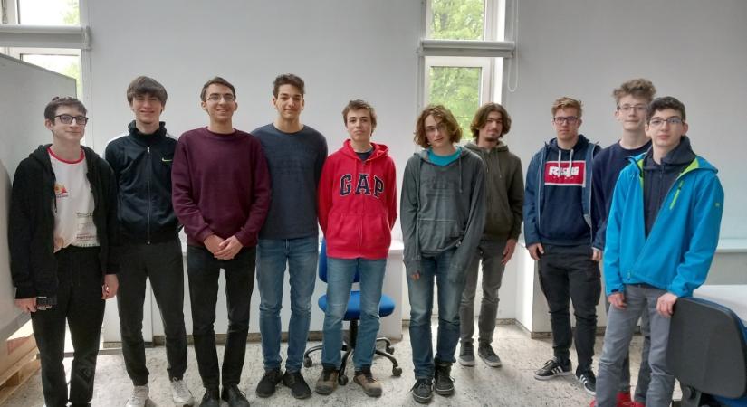 Számos magyar diák jutott ki az idei informatikai diákolimpiákra