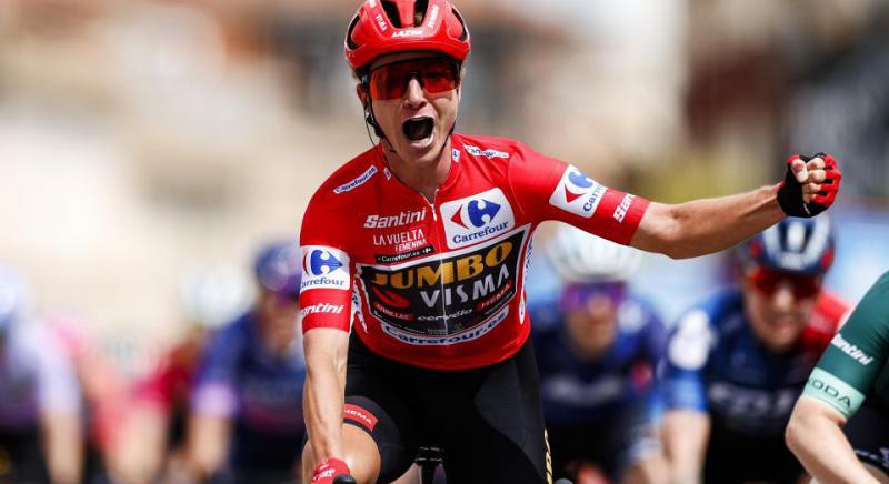 Országútis hírek külföldről: Vos sikere a női Vuelta harmadik etapján, a szezon végén befejezi van Avermaet, döntött az UCI
