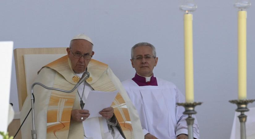 A pápalátogatás exkluzív részleteivel készül a közmédia