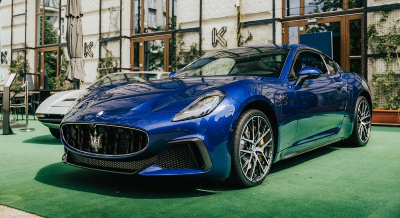 Ez sem a kisembernek készült: ennyibe kerülnek itthon a Maserati új szuperautói, megszereztük az árlistát