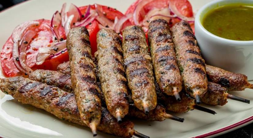 Szaftos kebab grillszezonra: jó fűszeresen az igazi