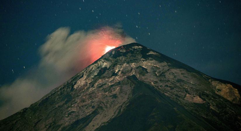 Vulkánkitörés volt Guatemalában - videó