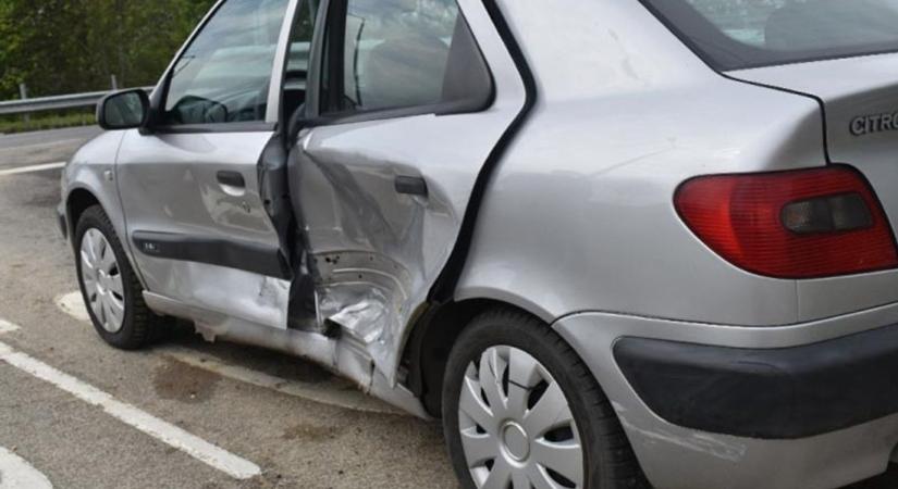 Fittyet hányt a tábla utasítására a baleset okozója Bonyhádon