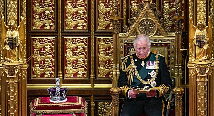 Koronázás Londonban – A royalisták nagy napja