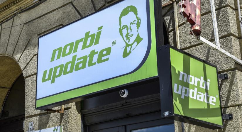 Elismerte Schobert Norbi, megtévesztették a vásárlókat: csúnya bírságot fizet a Norbi Update