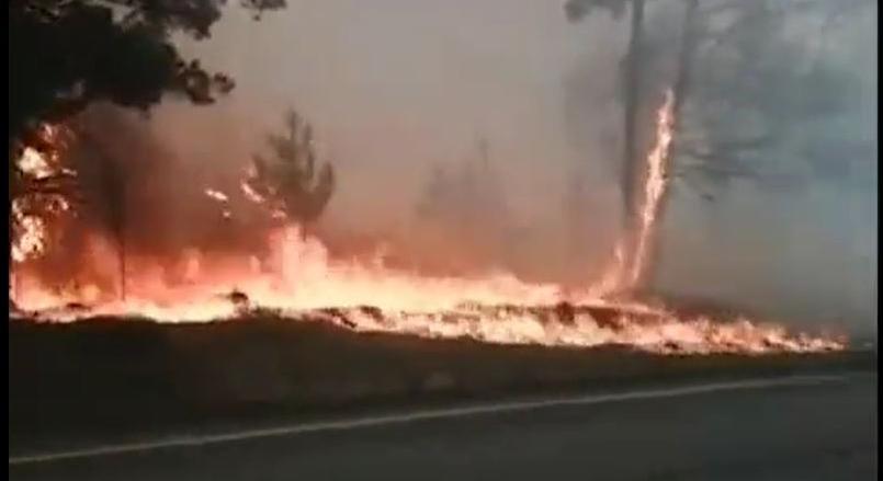 Órási lángokkal égnek lőporos raktárak Ukrajnában (VIDEÓ)
