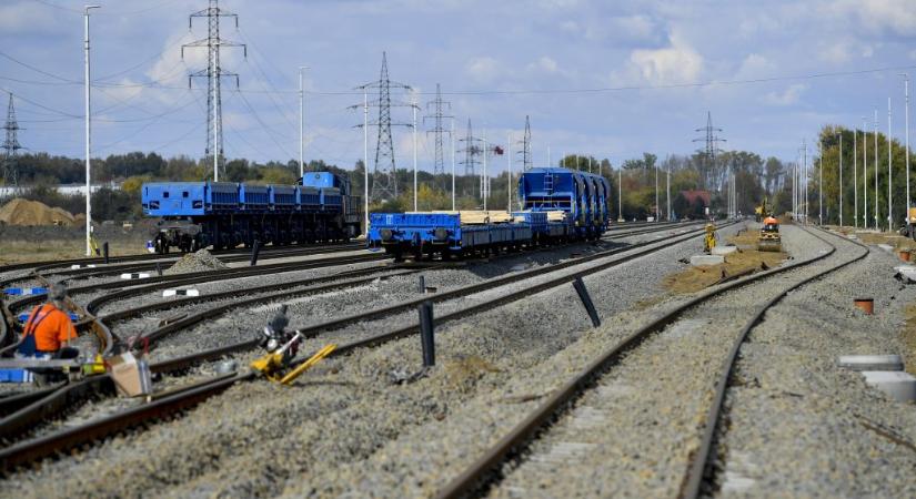 Százmilliós lehet a kár és több napig tarthat a helyreállítás a Hajdúhadház és Újfehértó közötti vonatbaleset miatt