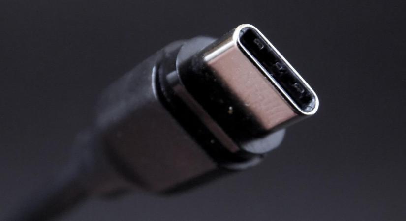Az EU előre fenyegeti az USB-C miatt az Apple-t