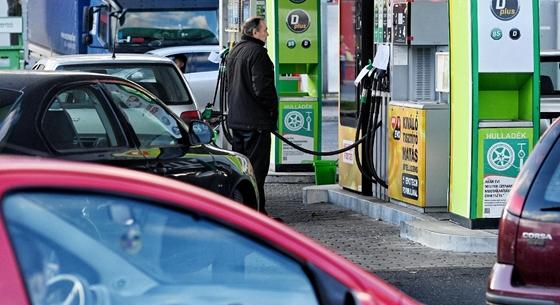 Nagyot esik az üzemanyagok ára szerdán