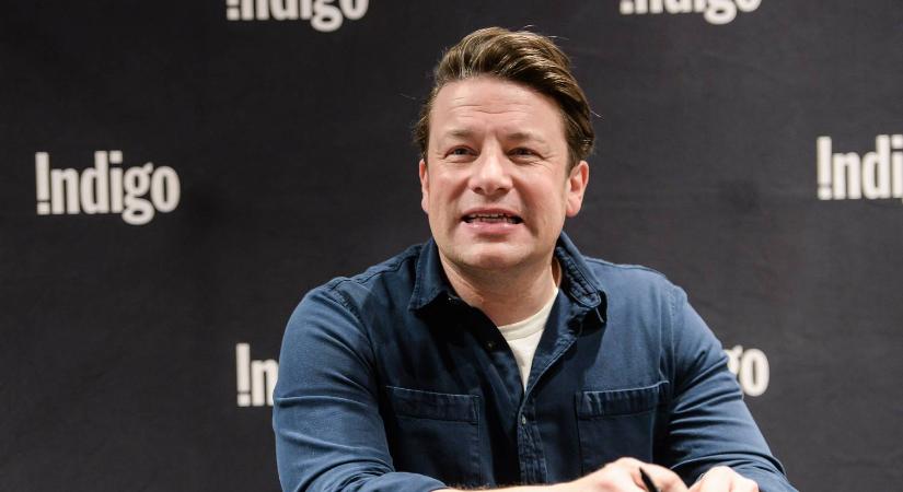Jamie Oliver befogadott két menekült családot