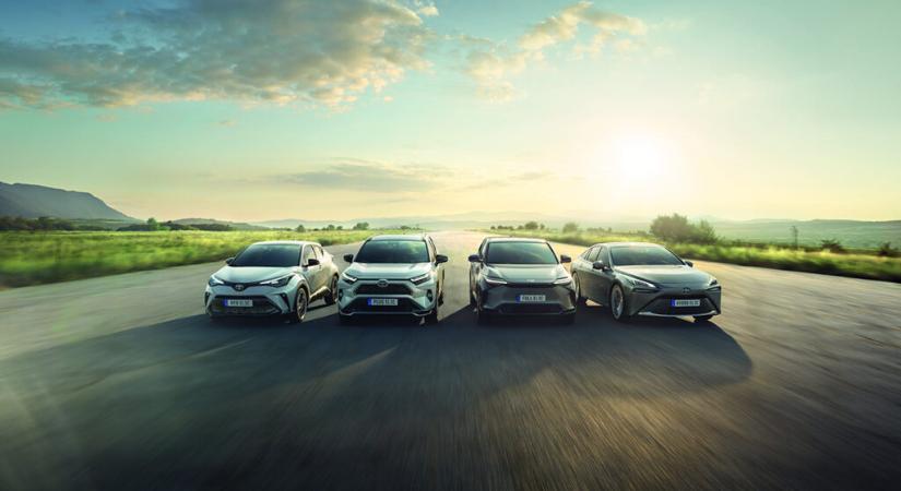 Topon a Toyota a magyarországi újautó-eladásokban