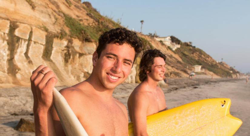Homokba fulladt a strandon egy 17 éves kaliforniai fiú