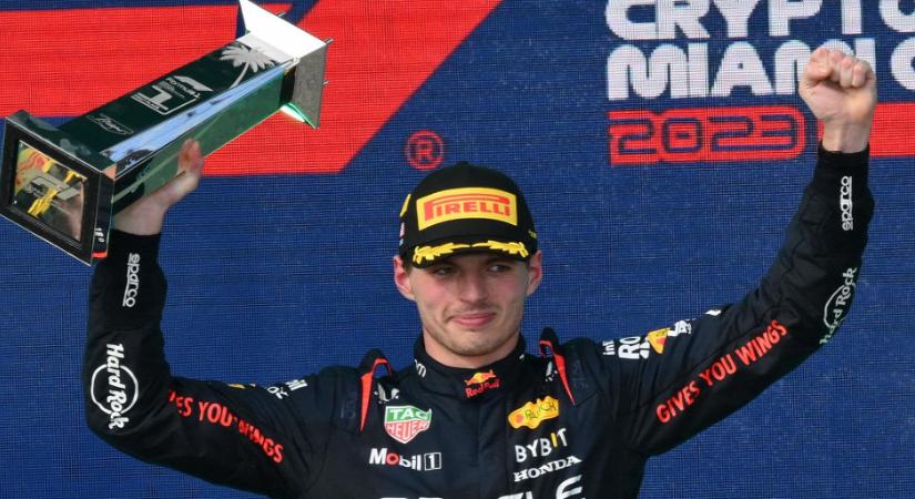 A Red Bull szurkolói fütyülték ki Max Verstappent: így reagált a világbajnok pilóta - videó