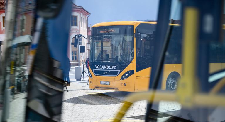 Három új autóbuszt állt forgalomba Jász-Nagykun-Szolnok vármegyében