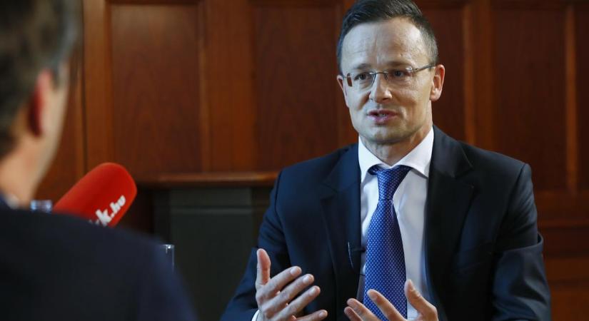 Szijjártó Péter: több mint 100 kilométeres új kőolajvezetéket építünk – videó
