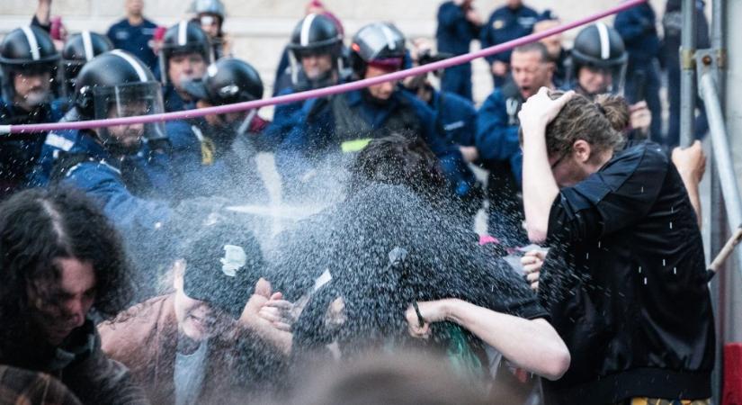 G7: Senki nem akart könnygázt szállítani a magyar rendfenntartóknak