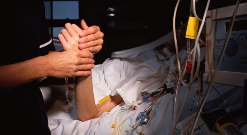 Egy hospice doktor elárulta, mi történik a halál pillanatában