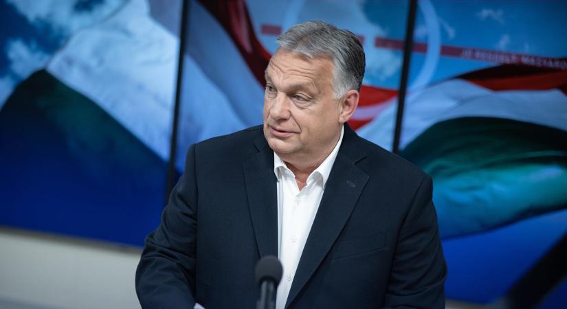 Nem fogja elhinni, melyik hazai realitysztárnak van Orbán Viktor-tetoválás a vádliján!
