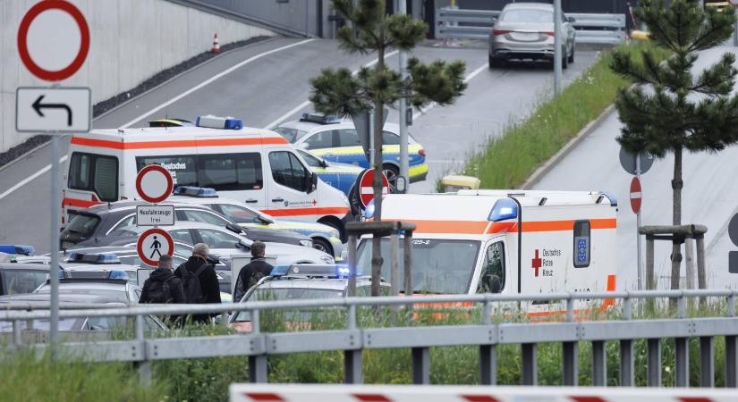 Lövöldözés történt a Mercedes német gyárában, egy ember életét vesztette