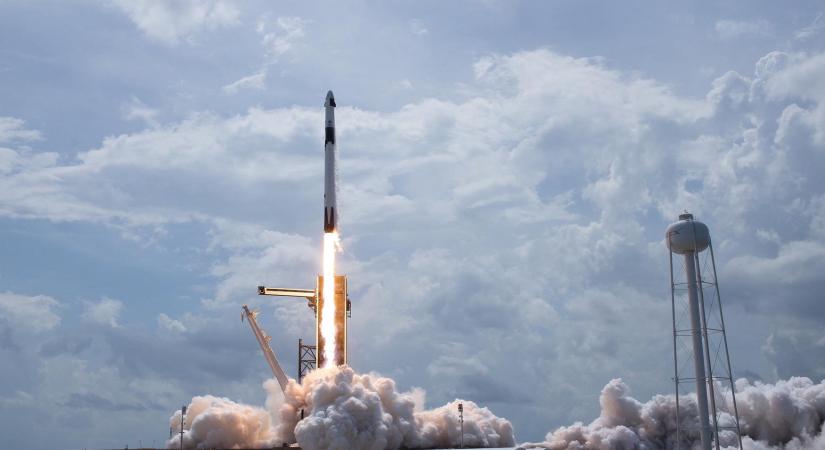 Nézettségi rekordot döntött a SpaceX űrhajójának kilövése