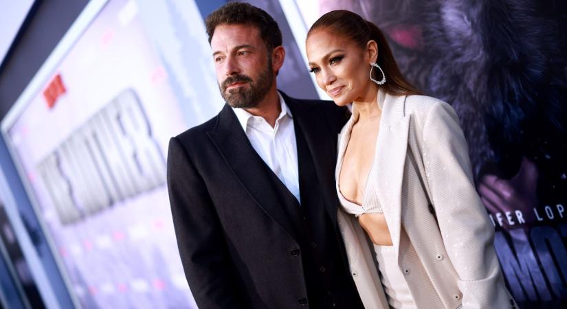 Megőrül az internet Jennifer Lopez és Ben Affleck vörös szőnyeges csókjáért