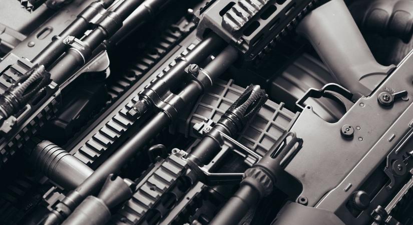 Amnesztiát hirdettek Szerbiában az illegális fegyvertartóknak, ha leadják a fegyvereiket