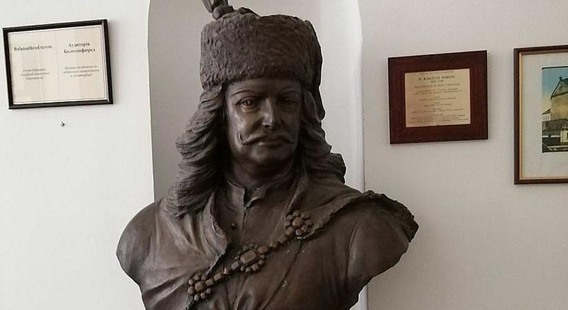 „Istennel a hazáért és a szabadságért”