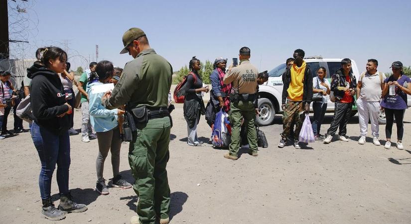 Eljött a kritikus perc – lerohanták Amerikát az illegális bevándorlók