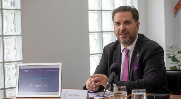 Újabb helyettes államtitkár mondott le a Miniszterelnökségen