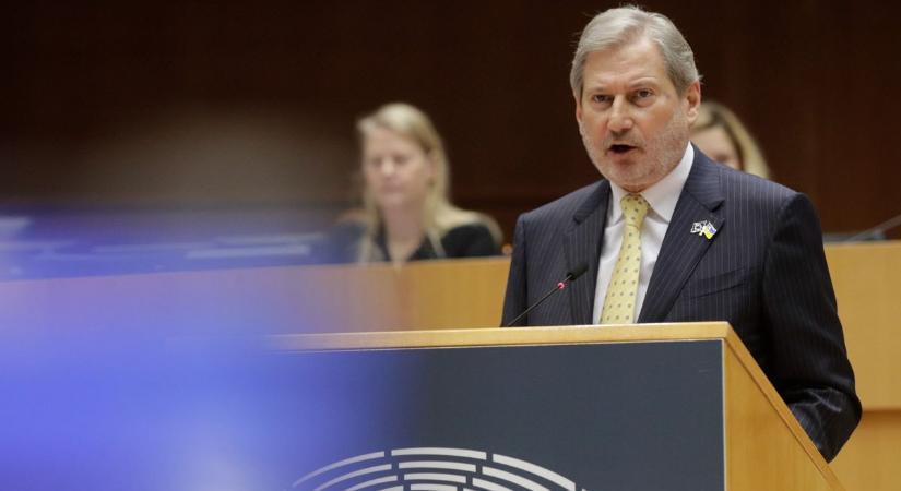 Bocsánatkérő levelet küldött az uniós biztos Navracsics Tibornak