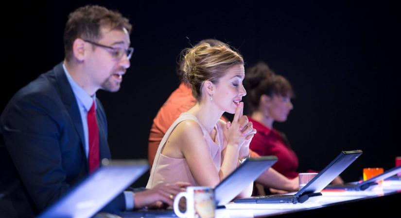 Egy megcsalás története a Csokonai Fórumban