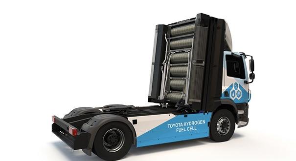 Hidrogénüzemű teherautókat von be szállítási feladataiba a Toyota