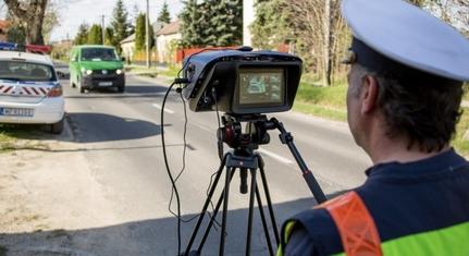 Legfeljebb nagyobb bevételt remélhetnek a gyorshajtás ellenőrzésének indokolatlan szigorításától