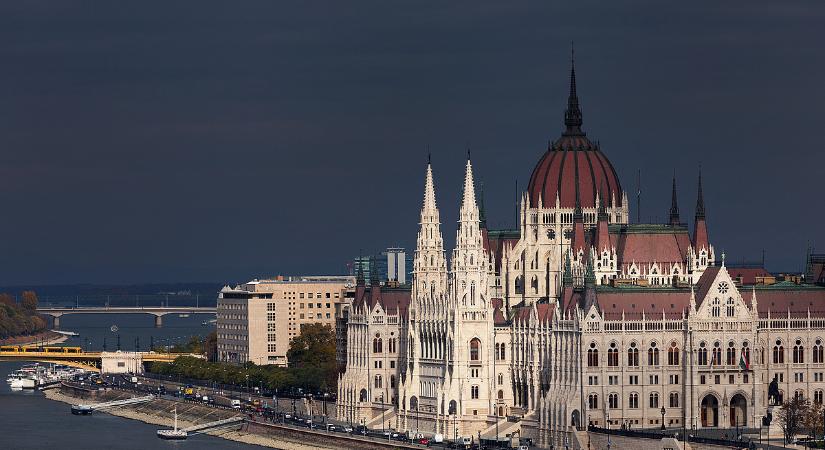 Megérkeztek a friss GDP-adatok: továbbra is recesszióban a magyar gazdaság