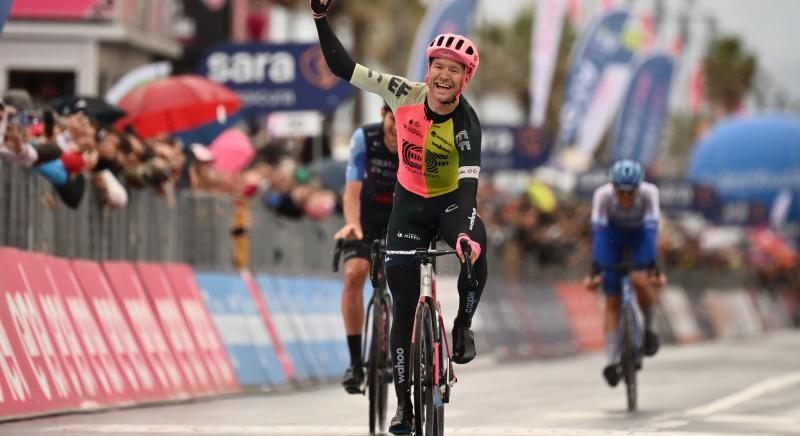 Giro d’Italia 10. szakasz: hazaért a szökés, Magnus Cort az etapgyőztes, Fetter Erik feladta a versenyt