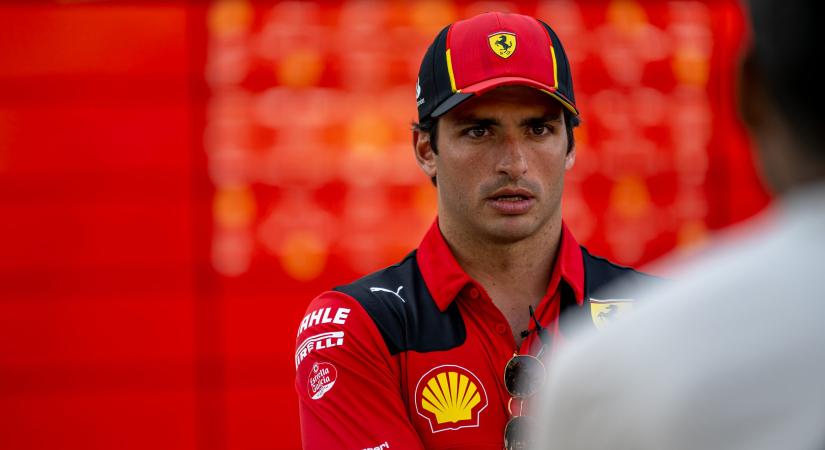 Carlos Sainz egy nem alkuképes feltételhez kötötte a Ferraritól való eligazolást