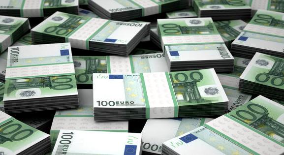 Tárt karokkal várják a pénzváltók az eurót vásárlókat