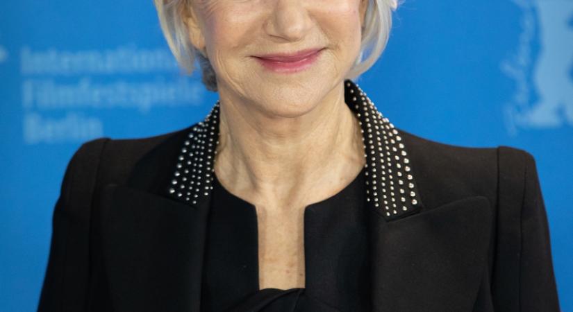 Helen Mirren kékre festett hajjal jelent meg a Cannes-i Filmfesztiválon
