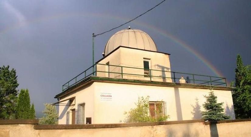 Augusztusra készülhet el a tatai csillagvizsgáló