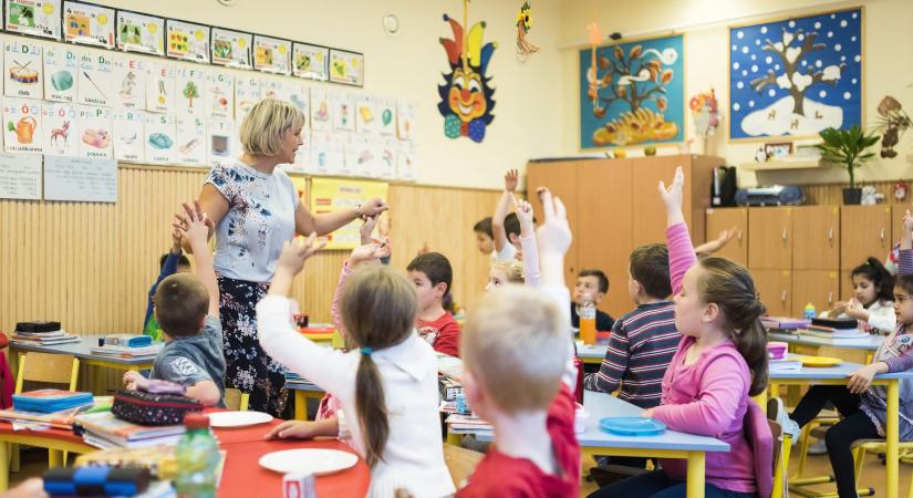 Már tavasszal dönthet a parlament a pedagógus életpályamodellről