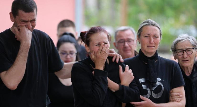 78 általános iskola és 37 középiskola kapott bombafenyegetést Szerbiában