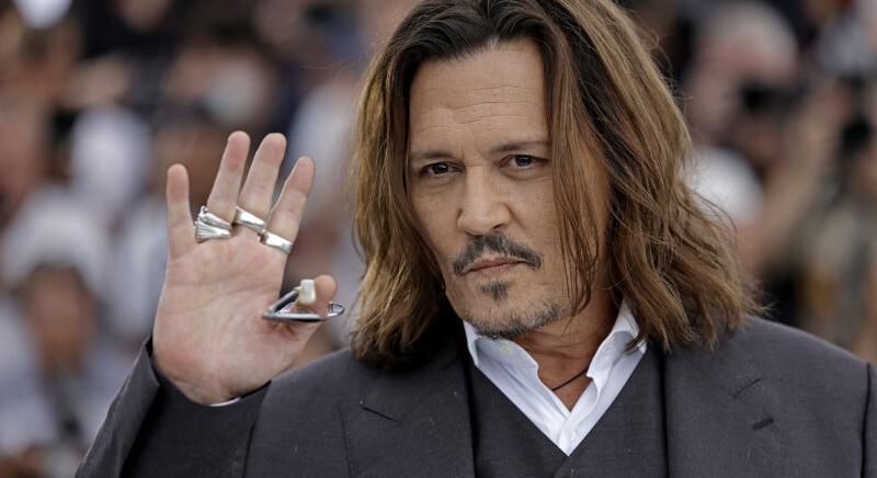 Állva ünnepelték Johnny Depp visszatérését Cannes-ban