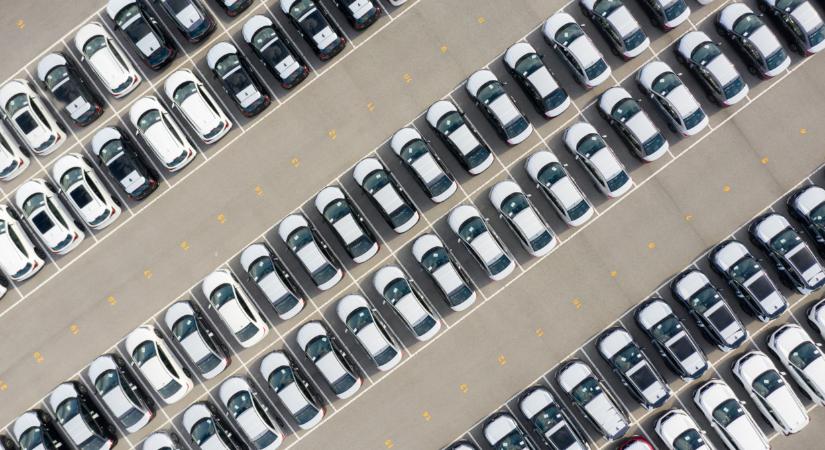Meg se kottyant a válság az autópiacnak: rengeteg új autót helyeztek forgalomba idén