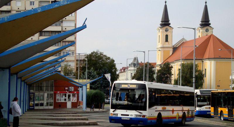 Egy magyar város már meglépte: a helyi járatokon is utazhatunk az ország- és vármegyebérlettel
